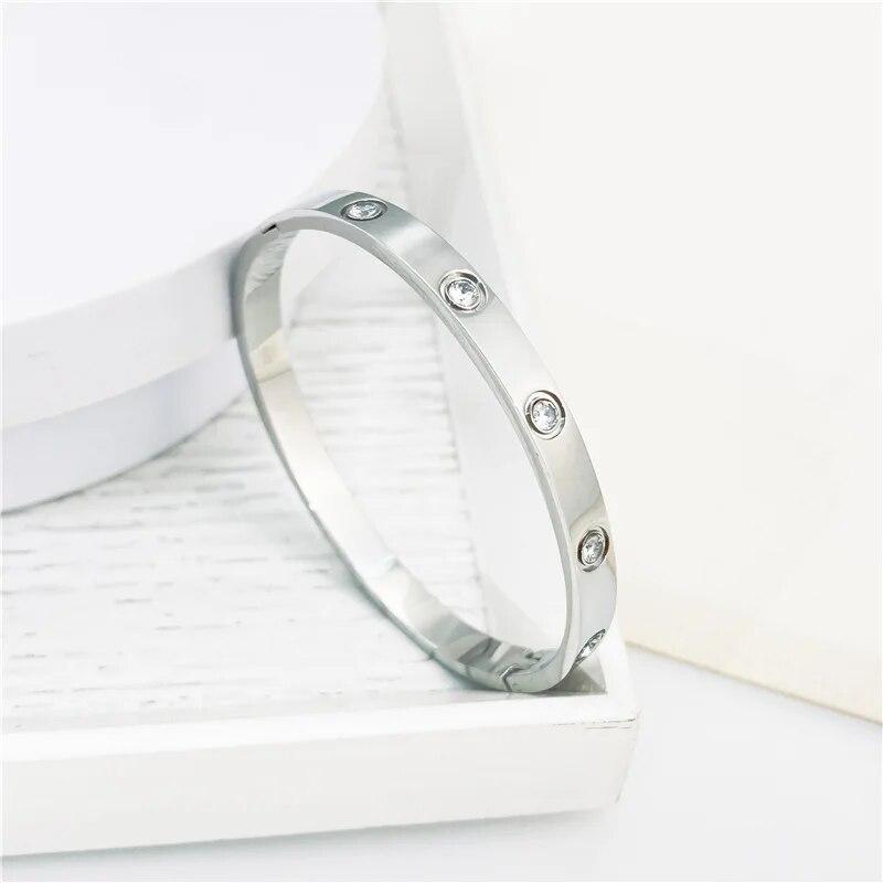 Lyxarmband med rund zirkon – rostfritt stål (guld & silver)